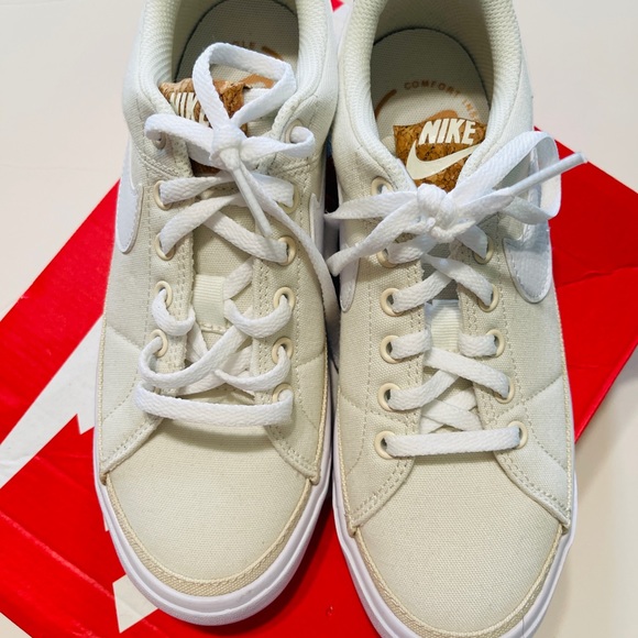 Nike shoes size 4 - Picture 3 of 7